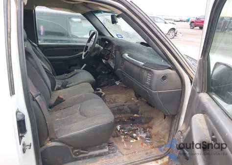 2004 Chevrolet Silverado 1500 from USA, damaged, VIN 1GCEC19X84Z150636